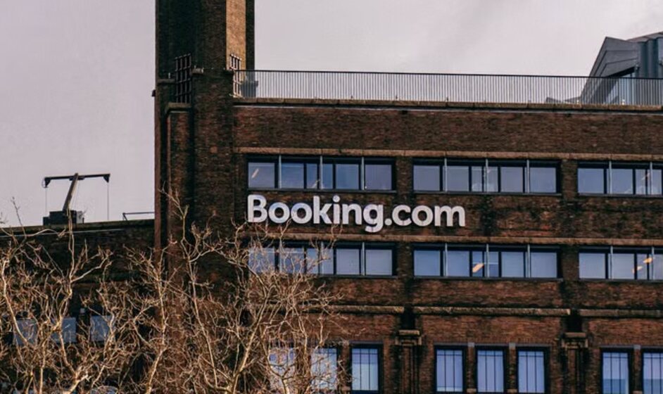 A property listed on Booking.com whose guests drop off their luggage